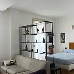 Casabella Design With Balcony Navigli Area 米兰