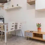 Comfortable Two-room Porta Romana M3 아파트 *