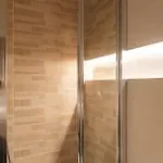 Lejlighed Youhosty - With Ac, Metro Stop