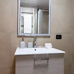Unit D With View And Terrace דירה