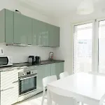 3br With Large Terrace - 800m From San Leonardo M1 * Milánó