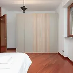 Metro 4 Spacious And Bright Three-room * ميلان