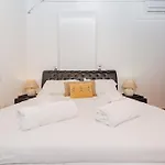 아파트 Bnbest Tricolore 6 Pax 140 Sqm *