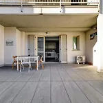 Just Urban - Bright With Terrace - M4 Tolstoj Apartment