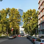 5 Min Walk To M1 Metro - Private - Citylife 아파트