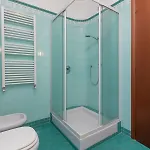 شقة Metro 4 Spacious And Bright Three-room ميلان