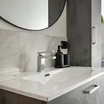 شقة Casa Enea Luxury House - Bocconi Navigli - Private Parking *