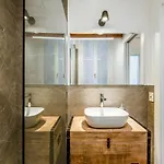 Stylish With Balcony - Brera Διαμέρισμα *