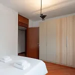 Metro 4 Spacious And Bright Three-room * ميلان