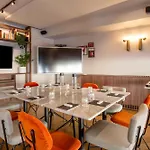 فندق Urban Hive 4*