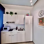 Habesha Flats - A Quiet Retreat Just Steps From The Metro M1 شقة