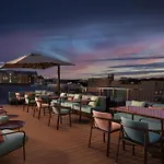 Hotel Puccini Milan, Tapestry Collection By Hilton