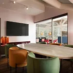 Hotel Puccini Milan, Tapestry Collection By Hilton