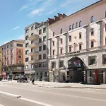 Puccini Milan, Tapestry Collection By Hilton Hotel Milan