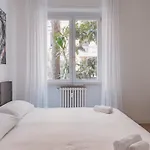 Sempione11suites Апарт-отель