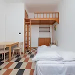 I-host - Vallarsa 22 Милан