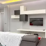 Family 2br With Balcony, Near Metro * Milão