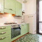 Apartment I-host Spacious 2br Near Center