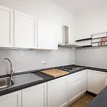 Elegant 3br 15 Min Walk To The Duomo, 2 Min To Sempione