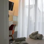 Family 2br With Balcony, Near Metro Apartamento Milão