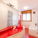 Apartment I-host Spacious 2br With 2 Baths & Balcony *