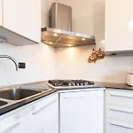 Apartment I-host Spacious 2br With 2 Baths & Balcony Milan