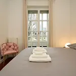 Absolute Luxury Home, 15 Minutes Walk San Siro Apartment *