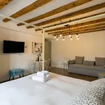 Navigli - Via Vigevano מילאנו