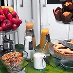 Bb 4* ميلان