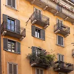 Gold & Platinum Garibaldi Executive Apartment