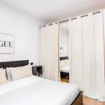 Gold & Platinum Garibaldi Executive Apartment *