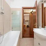 Ihost - Bergamo 12 * 밀라노