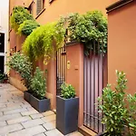 Apartment Spiga Duplex Suites By Ricasoli Stays