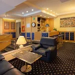 Mentana, By R Collection 4* Milano
