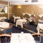 Mentana, By R Collection Hotel