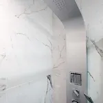 Milan Style Apartment - City Center Apartament