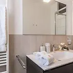 Royal Suites ホテル *