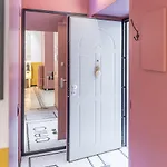Monocase Apartment