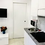 Milan Style Apartment - City Center * Mediolan