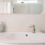 Cosmopolitan Home, 2 Bedrooms, 2 Bth, 5 Guests アパート