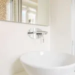 Cosmopolitan Home, 2 Bedrooms, 2 Bth, 5 Guests * ミラノ