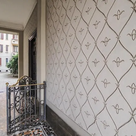 Contempora - Piazza Grandi 3 *