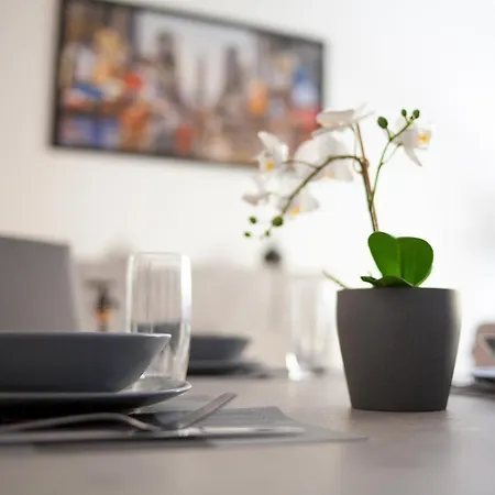 Zona Isola Stazione Garibaldi 6pax-wifi 아파트 *