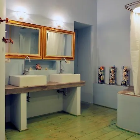 Instaworty Porta Ticinese Trendy 4pax Apartment *