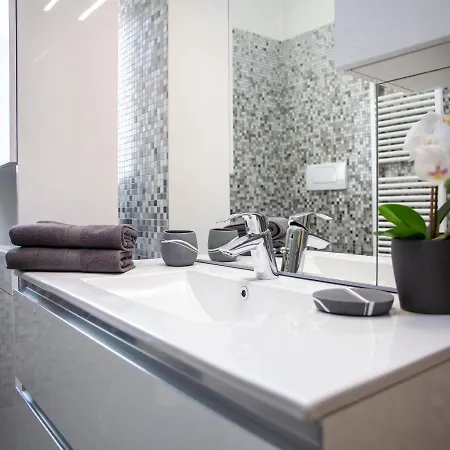 Zona Isola Stazione Garibaldi 6pax-wifi