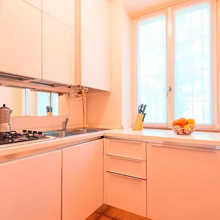 Apartment Catone - Modern Corso Di Porta Venezia Aparthotel-wifi-4pax Milan