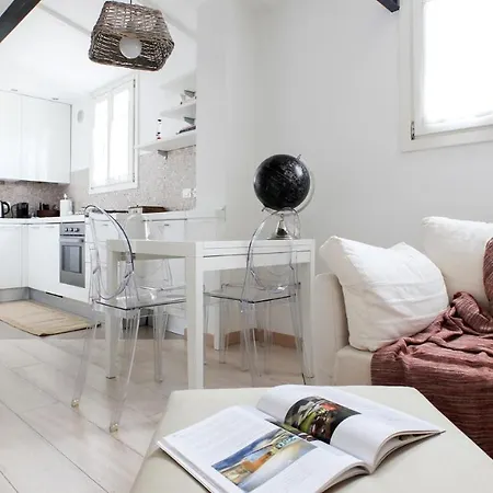Plum Guide - Magellan Apartment *