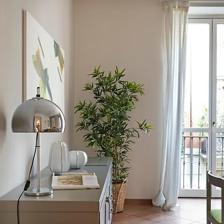 Apartament Plum Guide - Pineapple & Lime *