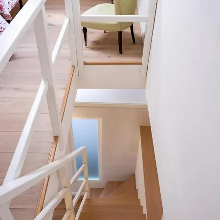Apartment Brand New Duplex Pta Garibaldi 4pax-wifi-ac *