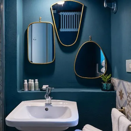 Daire Beplace In Magenta